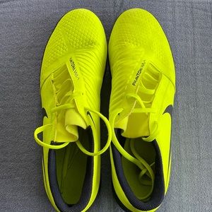 Men’s Indoor Soccer cleats.